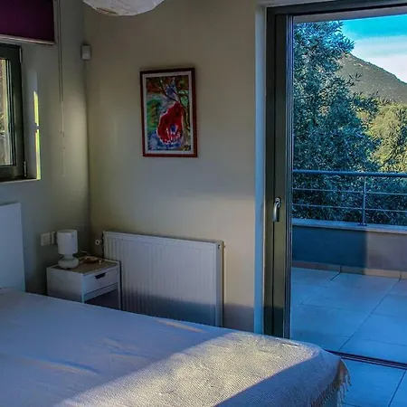 ヴィラ Panoramic View Summerhouse Loukísia